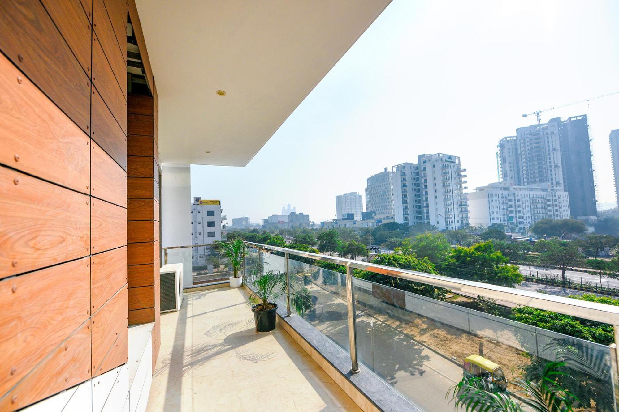 Fabhotel Ar Suites 구르가온 외부 사진