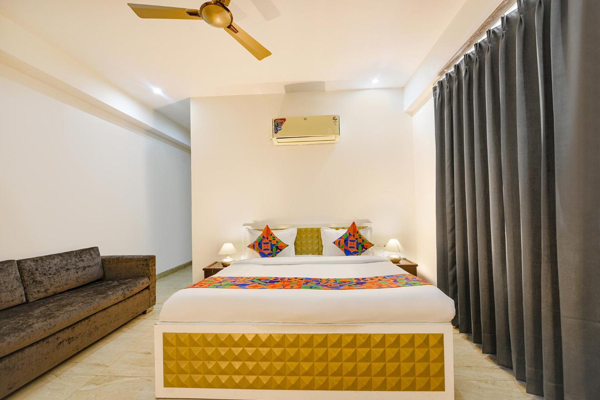 Fabhotel Ar Suites 구르가온 외부 사진