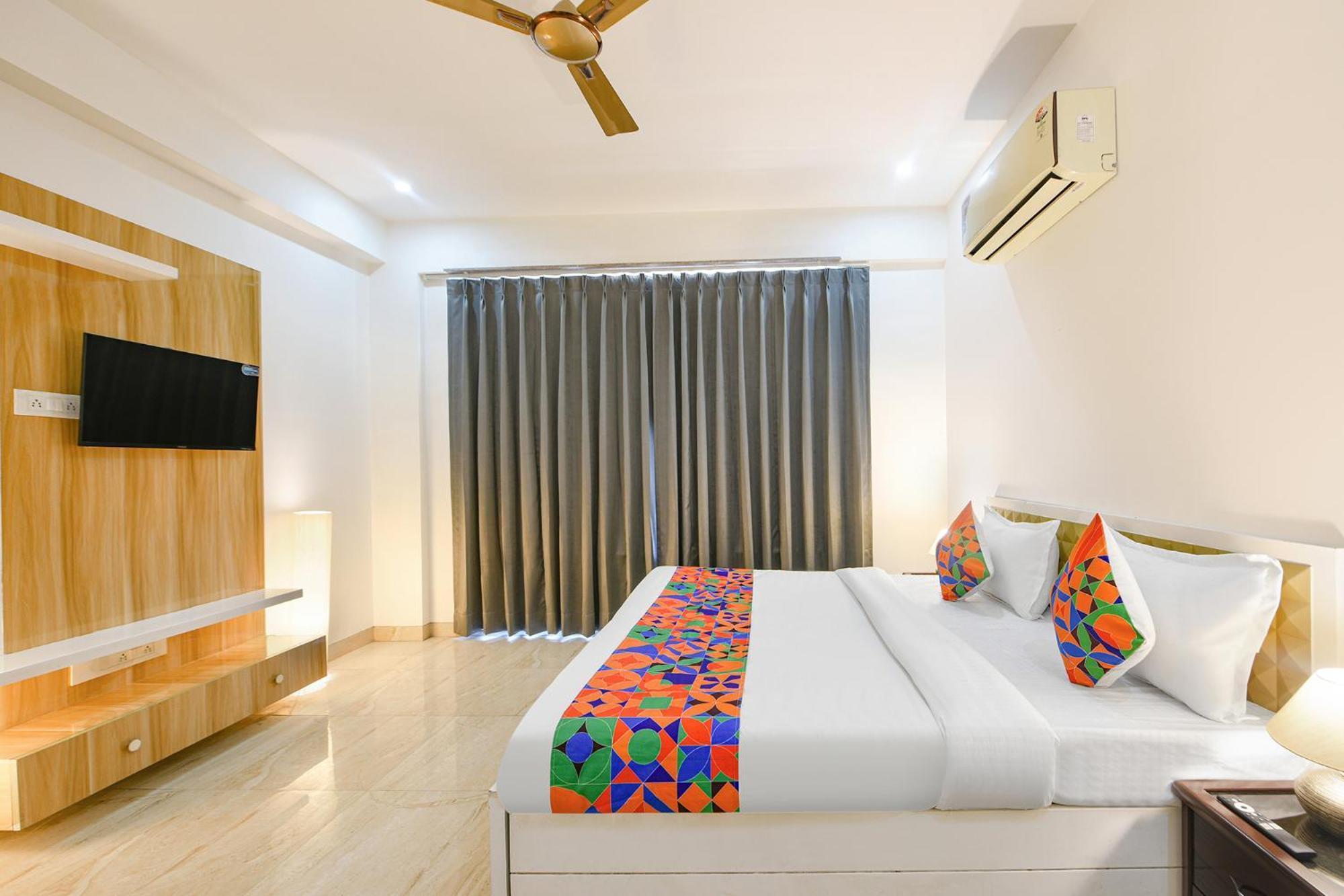 Fabhotel Ar Suites 구르가온 외부 사진